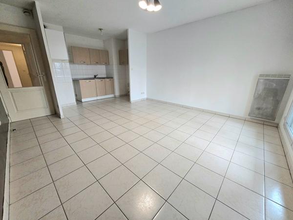 Toulouse 31200 METRO CANAL DU MIDI secteur des Ponts Jumeaux appartement T4 de 75.20m²- Terrasse 12.10m² - 2 Parkings