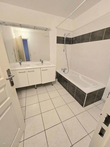 Toulouse 31200 METRO CANAL DU MIDI secteur des Ponts Jumeaux appartement T4 de 75.20m²- Terrasse 12.10m² - 2 Parkings