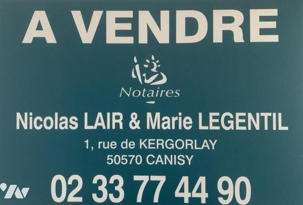 CANISY Une parcelle de terrain d'une surface totale de 5 900 m2 dont environ 700 m2 constructible