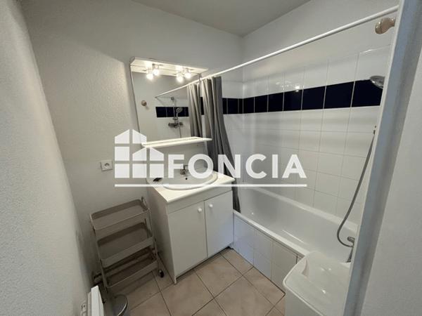 Location Appartement meublé 2 pièces 43 m² - 110 COURS SAINT LOUIS Bordeaux 33000