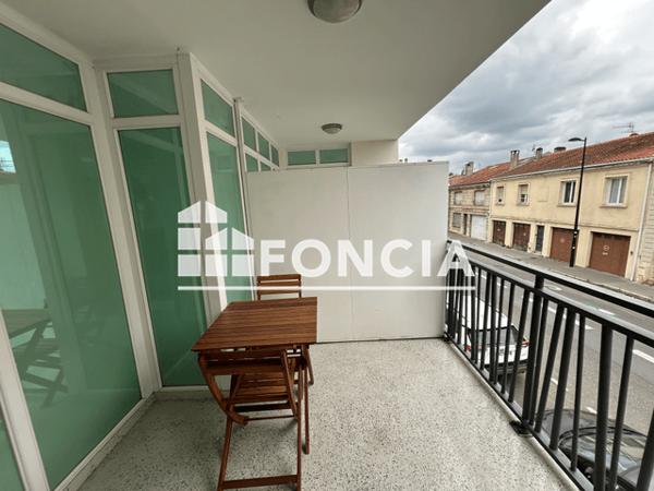 Location Appartement meublé 2 pièces 43 m² - 110 COURS SAINT LOUIS Bordeaux 33000