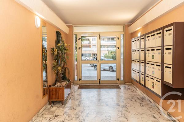 Appartement T2 à vendre  2 pièces - 38,85 m2 ST MANDRIER SUR MER - 83