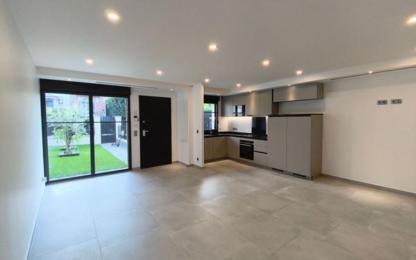 Maison à vendre    5 pièces • 118,25 m2 Joinville-le-Pont