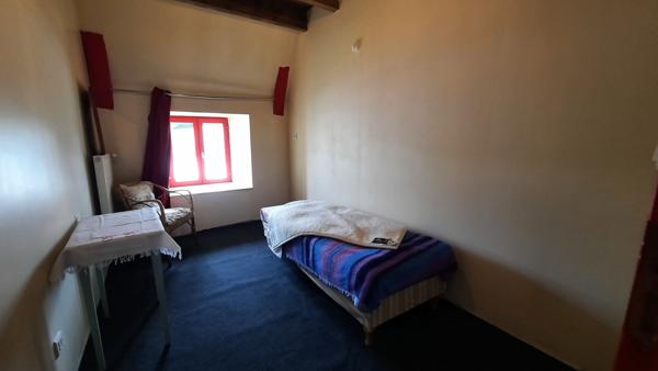 Corps de ferme avec maison d'habitation à  Saint Pierre Roche avec Grange et Dépendances