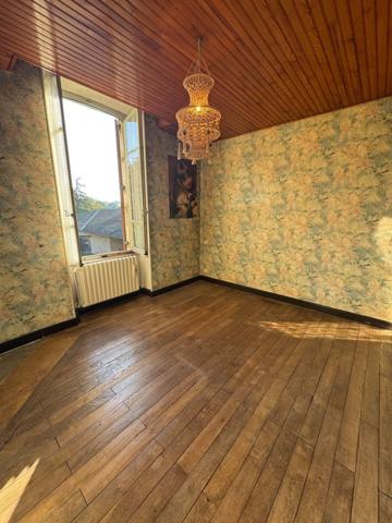 Maison d'habitation et hangars en pierre