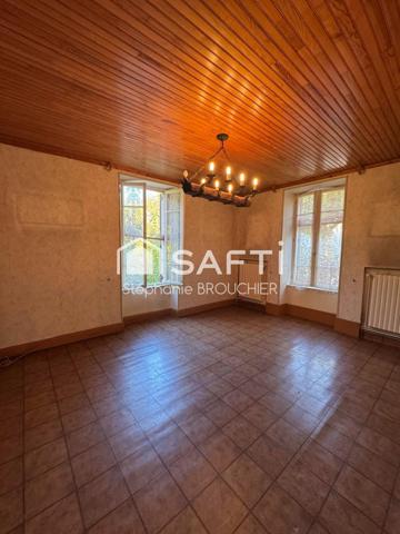 Maison d'habitation et hangars en pierre