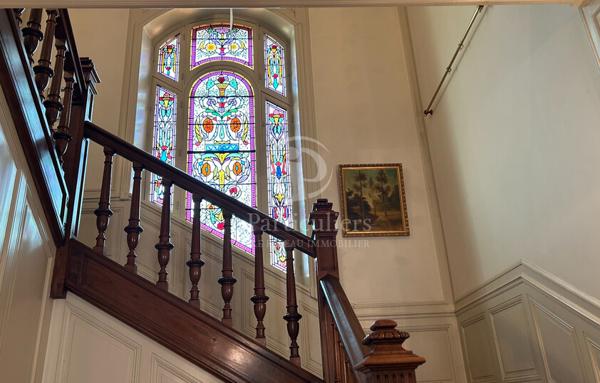 BAISSE DE PRIX ROMANS CENTRE MAISON BOURGEOISE 7 PIECES 226 M2