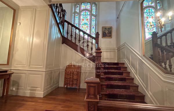 BAISSE DE PRIX ROMANS CENTRE MAISON BOURGEOISE 7 PIECES 226 M2