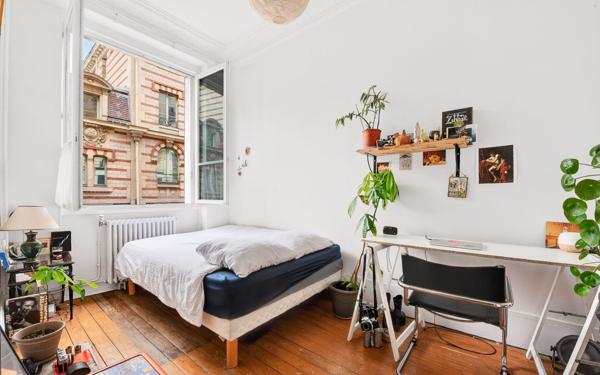 Appartement à vendre    4 pièces • 93,04 m2 Paris 18