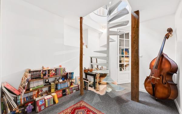 Appartement à vendre    4 pièces • 93,04 m2 Paris 18