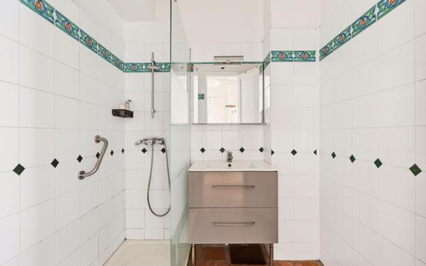 Appartement à vendre    4 pièces • 93,04 m2 Paris 18