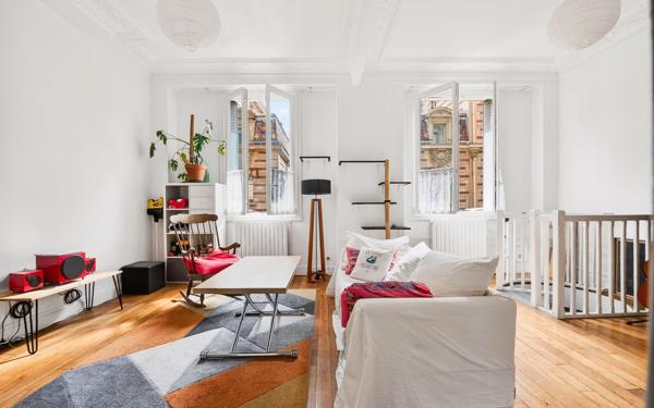 Appartement à vendre    4 pièces • 93,04 m2 Paris 18