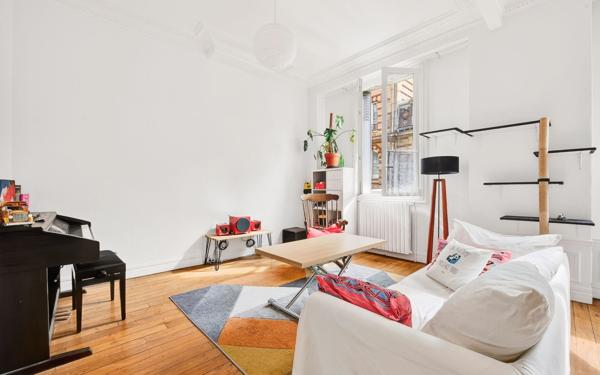 Appartement à vendre    4 pièces • 93,04 m2 Paris 18