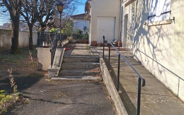 Maison à vendre    5 pièces •  Aussillon