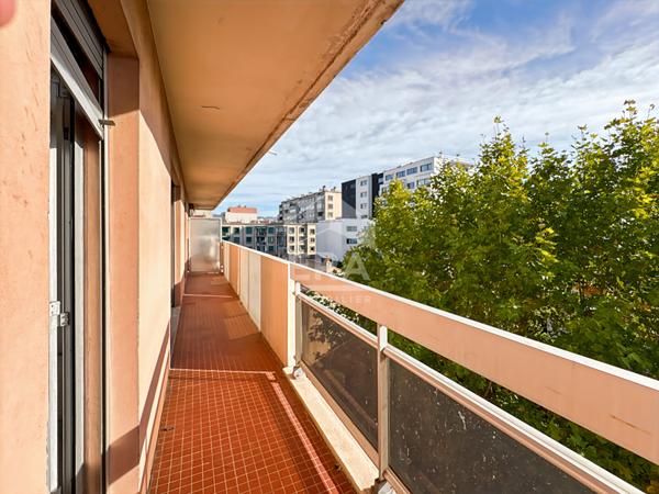 Vente, appartement type 2 de 46m2, balcon filant