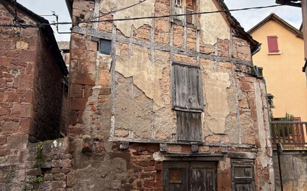 Maison à vendre    2 pièces •  Marcillac-Vallon