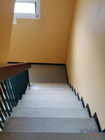 Appartement loué Spacieux de 77 m² à Navenne avec Vue Dégagée, balcon, garage et ascenseur