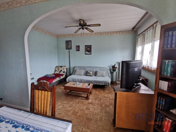 Appartement loué Spacieux de 77 m² à Navenne avec Vue Dégagée, balcon, garage et ascenseur