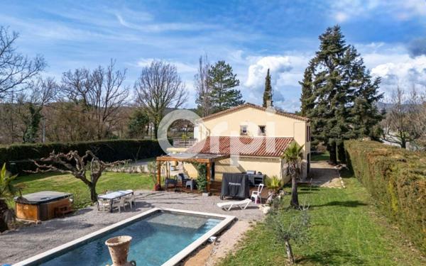 Maison à vendre    6 pièces •  Fayence