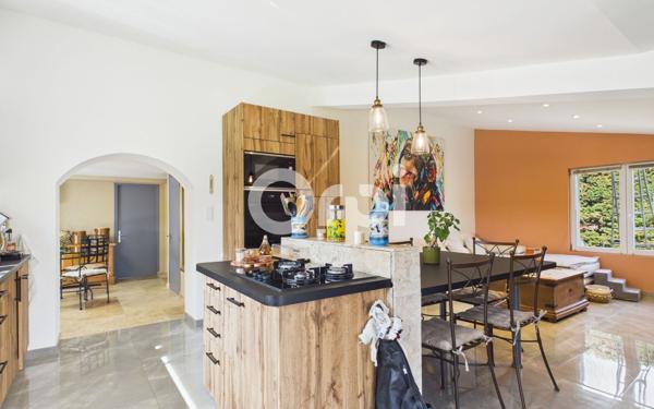 Maison à vendre    6 pièces •  Fayence