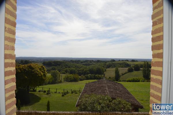 Maison classée au patrimoine d'une superficie de 378 m² habitables sur une parcelle de 5464 m² - Varennes