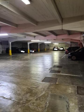 Garage - Parking à vendre à Roubaix dans le Nord (59100), ref : 59007-1842   
Centre-Ville