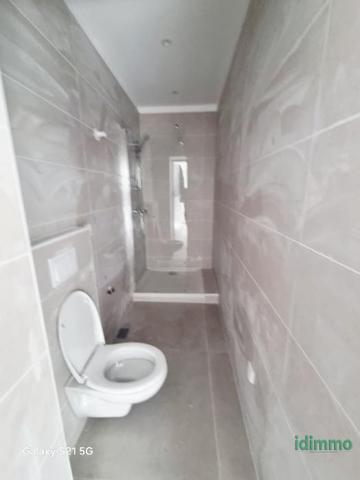 Exclusivité Frejus dans petite copropriété bel F3 neuf de 68m en rez de jardin avec jardin de 60m et place de  Fréjus (83600)