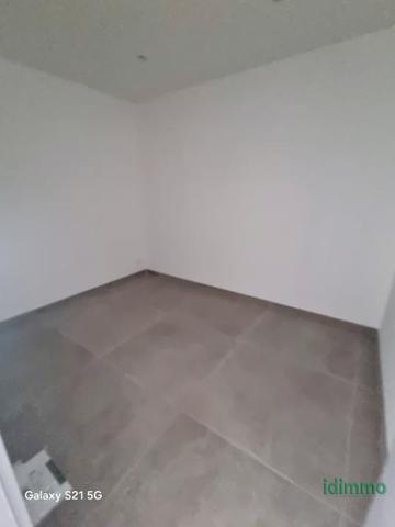 Exclusivité Frejus dans petite copropriété bel F3 neuf de 68m en rez de jardin avec jardin de 60m et place de  Fréjus (83600)