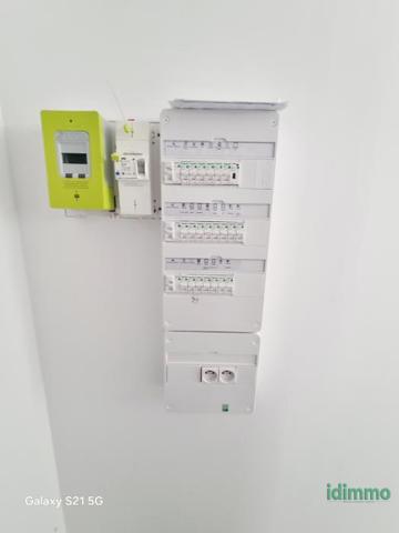 Exclusivité Frejus dans petite copropriété bel F3 neuf de 68m en rez de jardin avec jardin de 60m et place de  Fréjus (83600)