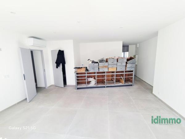 Exclusivité Frejus dans petite copropriété bel F3 neuf de 68m en rez de jardin avec jardin de 60m et place de  Fréjus (83600)