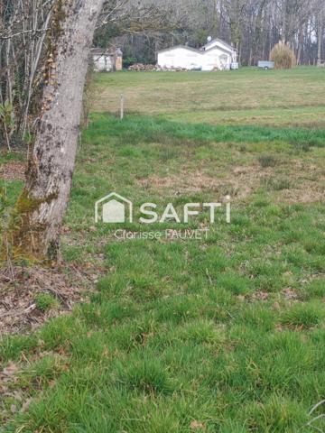 Beau terrain de 1200 m² constructible