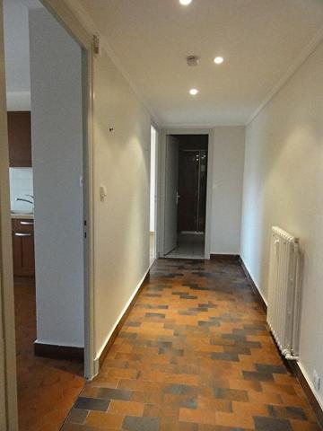 Joli T2 refait à neuf à 2 pas du centre Chambéry (73000)