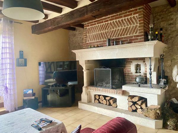 Longère bourg de Saint Denis En Val 5 pièces.