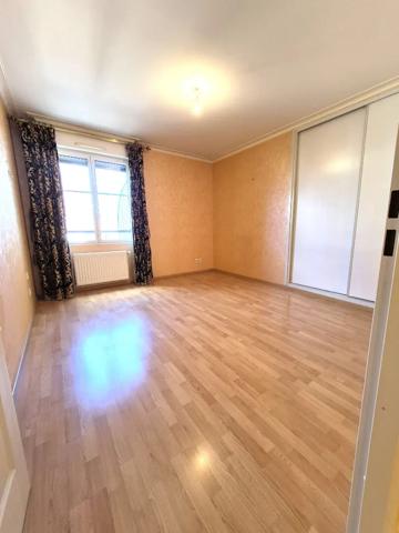 Appartement à vendre 3 pièces 131m² Cambrai (59400)