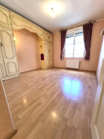 Appartement à vendre 3 pièces 131m² Cambrai (59400)