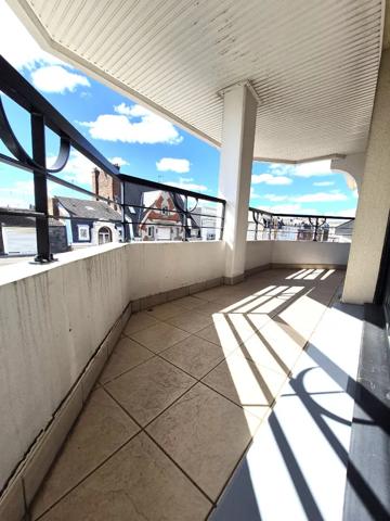 Appartement à vendre 3 pièces 131m² Cambrai (59400)