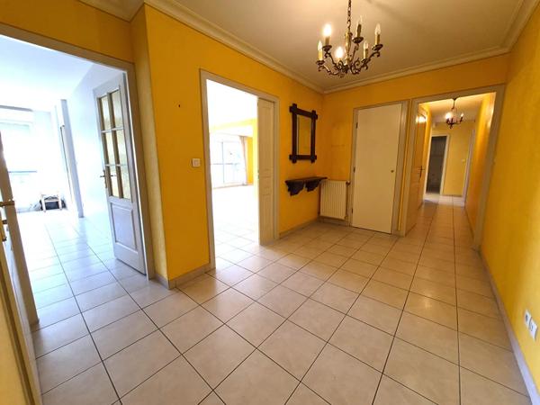 Appartement à vendre 3 pièces 131m² Cambrai (59400)
