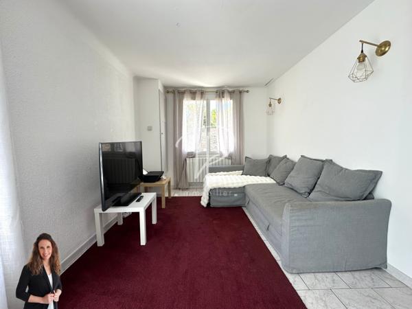 La Fare-les-Oliviers (13580) APPARTEMENT T4 - 72 m2 - Balcon - Garage - Cave