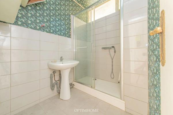 Appartement de 4 pièces / 70.4 m² - SAINT MANDE (94) proche Bois de Vincennes - Fort potentiel - A rénover