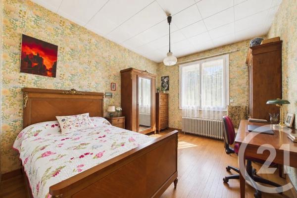 Maison à vendre  5 pièces - 135,77 m 2   EYSINES  - 33