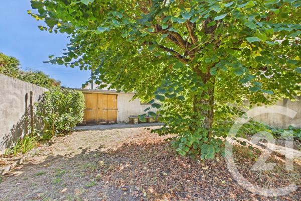Maison à vendre  5 pièces - 135,77 m 2   EYSINES  - 33
