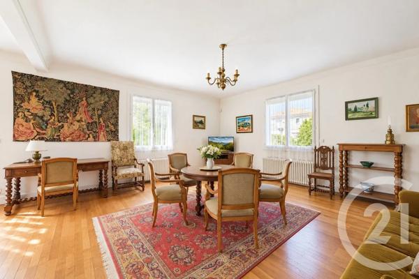 Maison à vendre  5 pièces - 135,77 m 2   EYSINES  - 33