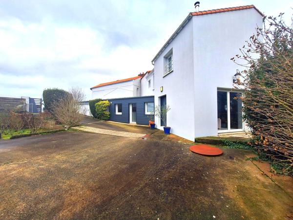 MAISON 7 PIÈCES AVEC JARDIN - BORDS DE LOIRE