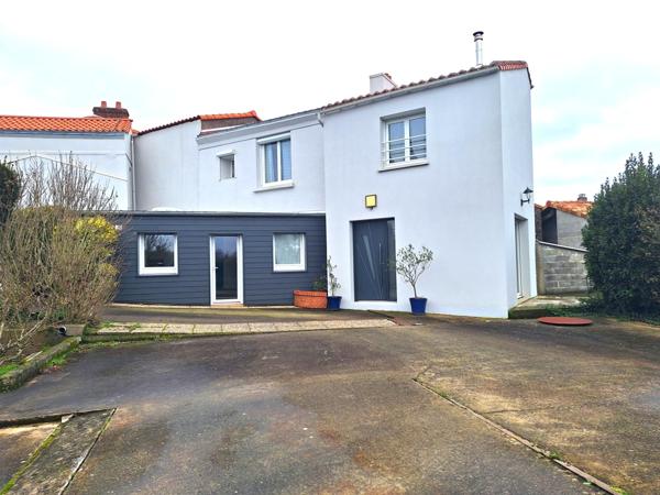 MAISON 7 PIÈCES AVEC JARDIN - BORDS DE LOIRE