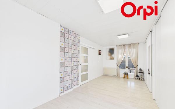 Maison à vendre    5 pièces •  Bernay