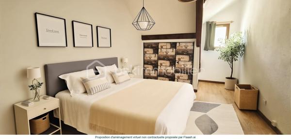 🏡🏔️ GRAND APPARTEMENT DUPLEX – CENTRE VILLAGE D’ALLOS – 110 m²
Au cœur du village d’Allos, idéalement situé en plein centre, au-dessus du Carrefour Contact et à proximité immédiate de toutes les commodités, découvrez ce grand appartement en duplex de 110M² (97 m²en loi carrez), lumineux et agréable à vivre. 🌞🌿
Situé dans une commune dynamique été comme hiver, aux portes du Parc National du Mercantour et proche des stations du Seignus et de La Foux d’Allos, ce bien offre un cadre de vie idéal à la montagne. ⛷️🚵‍♂️
________________________________________
✨ DESCRIPTIF DU BIEN
•	Type : Appartement duplex 
•	Surface : 110 m² au sol
•	Exposition : Sud / Ouest ☀️ 
•	État général : bon état, remis au goût du jour 
________________________________________
🏡 AGENCEMENT
🔹 Rez-de-chaussée :
•	🛋️ Grand salon / séjour de 28 m², lumineux et convivial, 
•	🍽️ Cuisine séparée et équipée, 
•	👗 Dressing / buanderie, 
•	🚽 Toilettes indépendantes. 
🔹 À l’étage :
•	🛏️ 3 chambres, 
•	🚿 Salle d’eau avec WC. 
________________________________________
🌄 EXTÉRIEUR & ANNEXES
•	🌞 Balcon exposé Sud/Ouest, 
•	🎿 Casier à skis, 
•	🅿️ Parking communal à proximité immédiate. 
________________________________________
🔧 CONFORT & POTENTIEL
•	Appartement très lumineux, 
•	Volumes agréables et fonctionnels, 
•	Bien entretenu et habitable immédiatement, 
•	Quelques travaux d’amélioration possibles : 
o	remplacement des menuiseries, 
o	rénovation des volets. 
👉 Un beau potentiel pour personnaliser ce bien à votre goût.
________________________________________
📍 ENVIRONNEMENT
•	🏡 En plein centre du village d’Allos, 
•	⛷️ Proche des stations de ski du Seignus et de La Foux d’Allos, 
•	🚵‍♂️ Activités été/hiver : ski, VTT, randonnée, nature, 
•	🌿 Aux portes du Parc National du Mercantour, 
•	💧 À proximité des Gorges du Verdon. 
________________________________________
✨ Un appartement spacieux et idéalement situé, parfait pour une résidence principale, secondaire ou un investissement locatif familial
📞 Pour plus d’informations ou organiser une visite, contactez-moi sans hésiter 😊