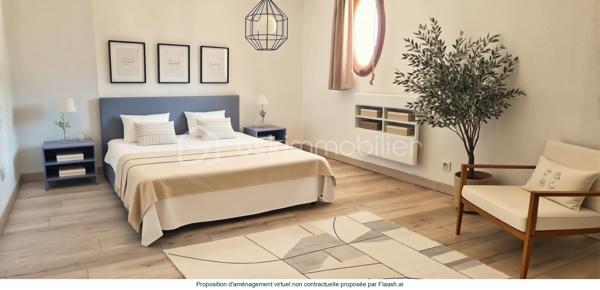 🏡🏔️ GRAND APPARTEMENT DUPLEX – CENTRE VILLAGE D’ALLOS – 110 m²
Au cœur du village d’Allos, idéalement situé en plein centre, au-dessus du Carrefour Contact et à proximité immédiate de toutes les commodités, découvrez ce grand appartement en duplex de 110M² (97 m²en loi carrez), lumineux et agréable à vivre. 🌞🌿
Situé dans une commune dynamique été comme hiver, aux portes du Parc National du Mercantour et proche des stations du Seignus et de La Foux d’Allos, ce bien offre un cadre de vie idéal à la montagne. ⛷️🚵‍♂️
________________________________________
✨ DESCRIPTIF DU BIEN
•	Type : Appartement duplex 
•	Surface : 110 m² au sol
•	Exposition : Sud / Ouest ☀️ 
•	État général : bon état, remis au goût du jour 
________________________________________
🏡 AGENCEMENT
🔹 Rez-de-chaussée :
•	🛋️ Grand salon / séjour de 28 m², lumineux et convivial, 
•	🍽️ Cuisine séparée et équipée, 
•	👗 Dressing / buanderie, 
•	🚽 Toilettes indépendantes. 
🔹 À l’étage :
•	🛏️ 3 chambres, 
•	🚿 Salle d’eau avec WC. 
________________________________________
🌄 EXTÉRIEUR & ANNEXES
•	🌞 Balcon exposé Sud/Ouest, 
•	🎿 Casier à skis, 
•	🅿️ Parking communal à proximité immédiate. 
________________________________________
🔧 CONFORT & POTENTIEL
•	Appartement très lumineux, 
•	Volumes agréables et fonctionnels, 
•	Bien entretenu et habitable immédiatement, 
•	Quelques travaux d’amélioration possibles : 
o	remplacement des menuiseries, 
o	rénovation des volets. 
👉 Un beau potentiel pour personnaliser ce bien à votre goût.
________________________________________
📍 ENVIRONNEMENT
•	🏡 En plein centre du village d’Allos, 
•	⛷️ Proche des stations de ski du Seignus et de La Foux d’Allos, 
•	🚵‍♂️ Activités été/hiver : ski, VTT, randonnée, nature, 
•	🌿 Aux portes du Parc National du Mercantour, 
•	💧 À proximité des Gorges du Verdon. 
________________________________________
✨ Un appartement spacieux et idéalement situé, parfait pour une résidence principale, secondaire ou un investissement locatif familial
📞 Pour plus d’informations ou organiser une visite, contactez-moi sans hésiter 😊