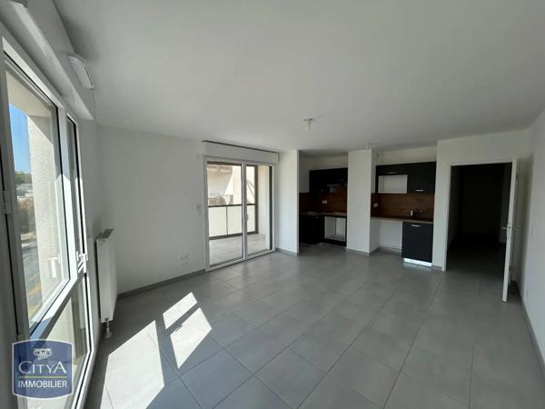 Appartement à louer 3 pièces 63.3m² Tours (37200)