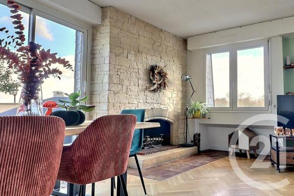 Appartement F7 Et + à vendre  5 pièces - 106,24 m2 VAUJOURS - 93