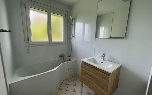 Maison à louer    3 pièces •  Fessenheim